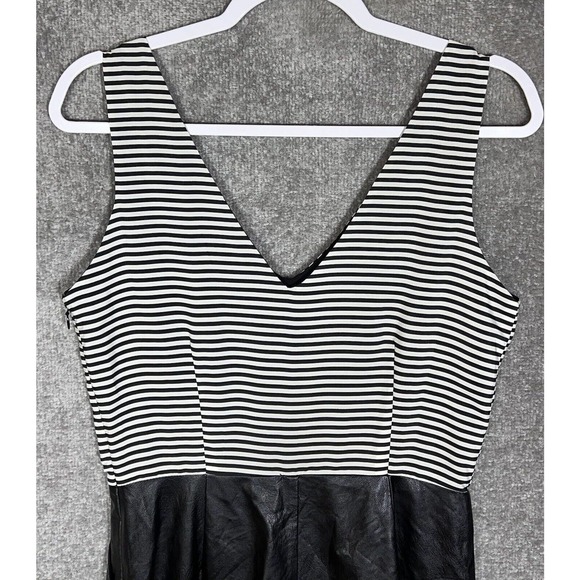 RED Saks Fifth Avenue Sleeveless Striped Faux Leather Romper Womens Size Small - Picture 7 of 13
